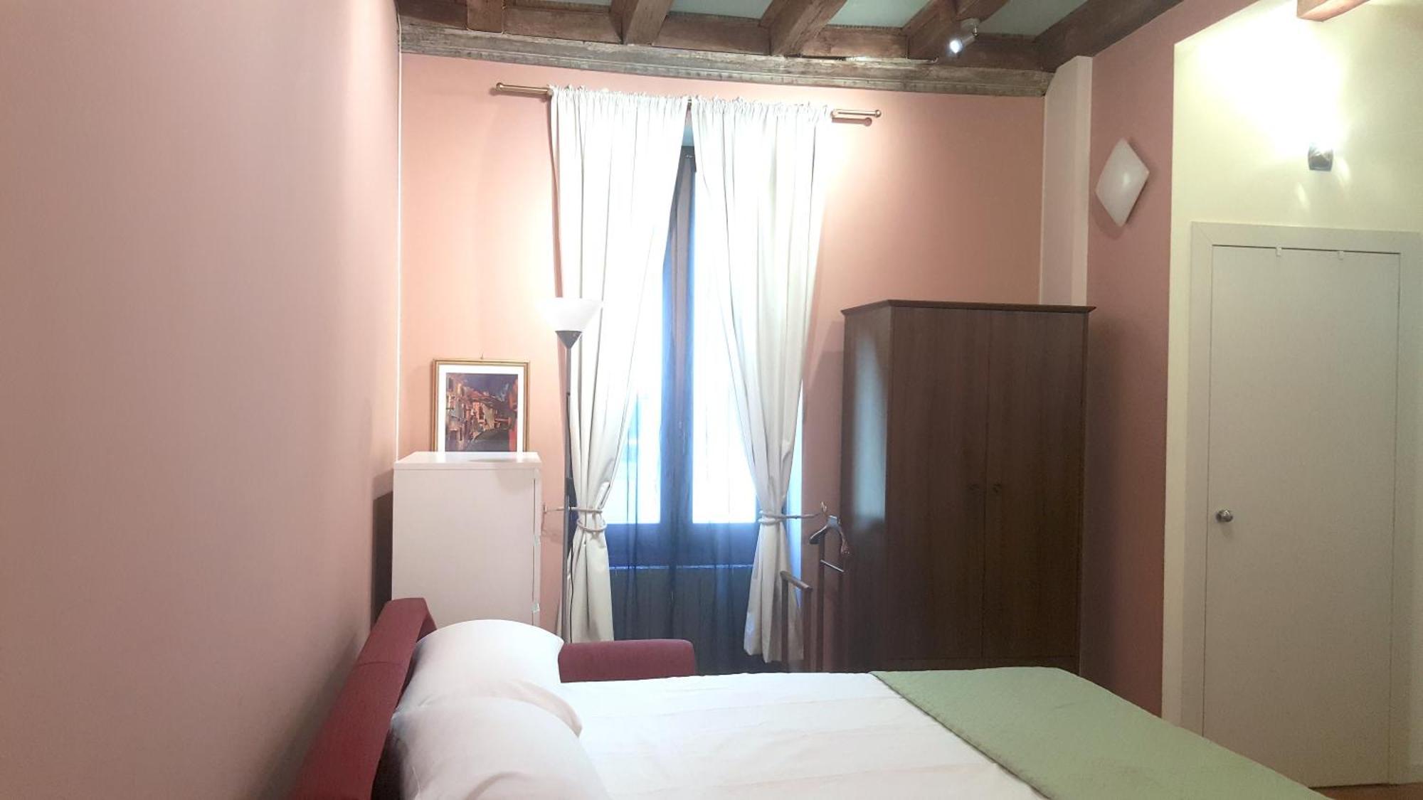 Ferienwohnung Monolocale In Centro A Verona Exterior foto