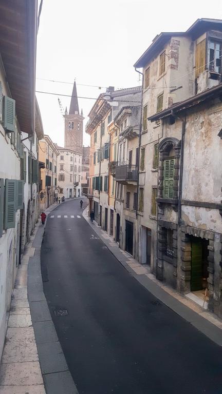 Ferienwohnung Monolocale In Centro A Verona Exterior foto